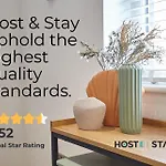 Apartment Host & - Shipwrights Eskape